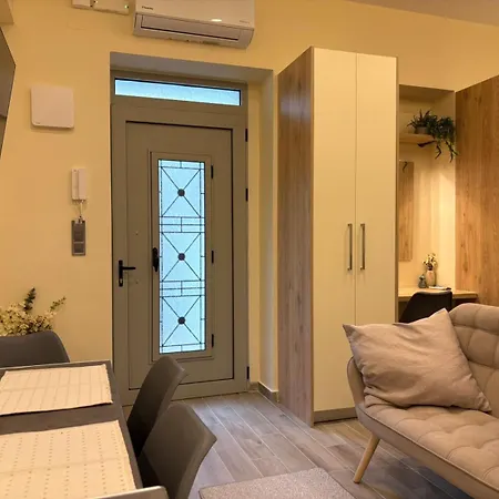 Stauroula & Thomas Homes 2
